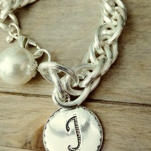 Silver Single Monogram Bracelet w/pearl